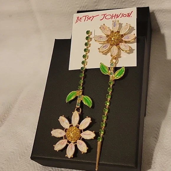 NEW Betsey Johnson Daisy Flower Gold Iridescent Crystal Dangling Earrings - Picture 2 of 6
